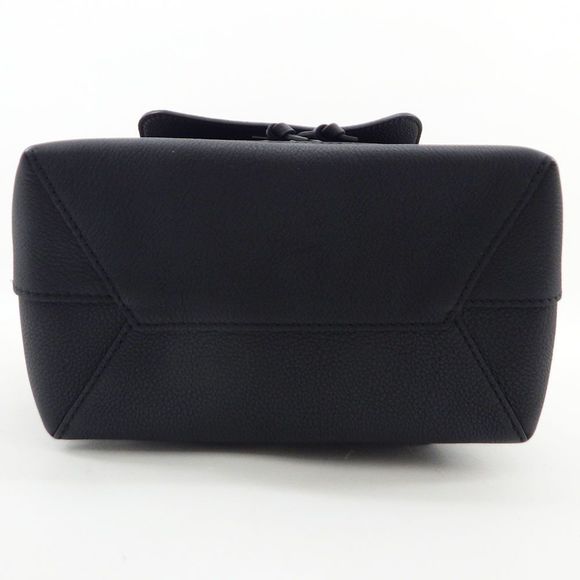 Louis Vuitton LockMe Backpack Taurillon Leather LV Logo Twist Lock Black - Picture 4 of 13